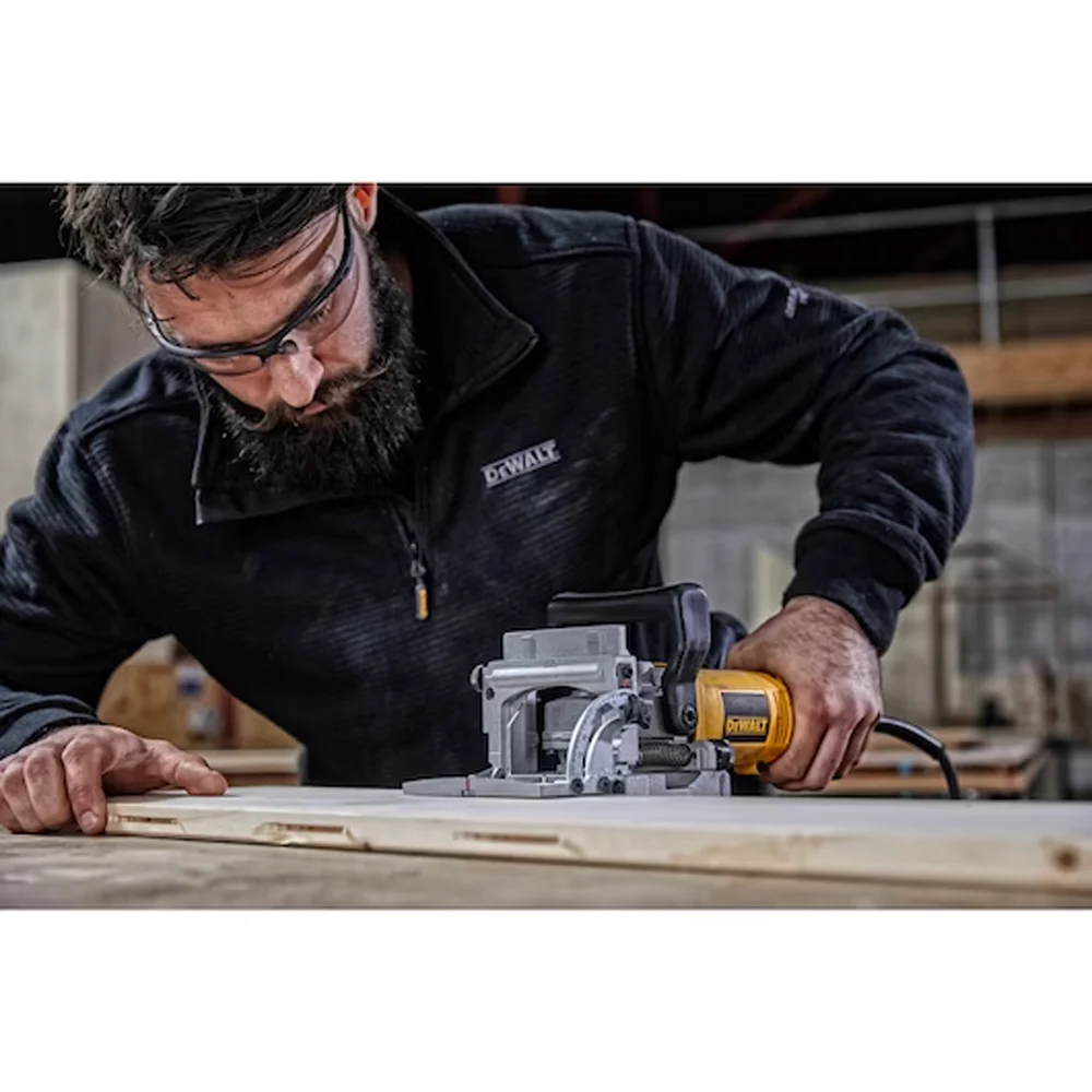 DEWALT LAMELLFRES 600W DW682K v:4945482 DEWALT LAMELLFRES 600W DW682K v:4945482