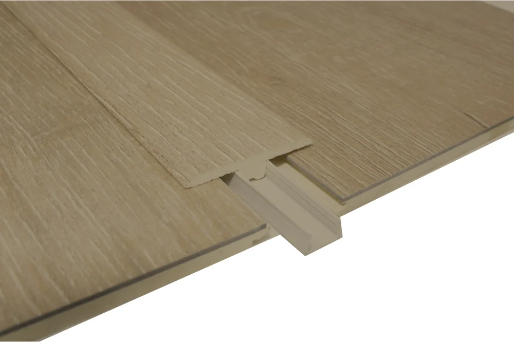 T-list til vinylgulv 8x45x2400 mm lys eik v:4068318