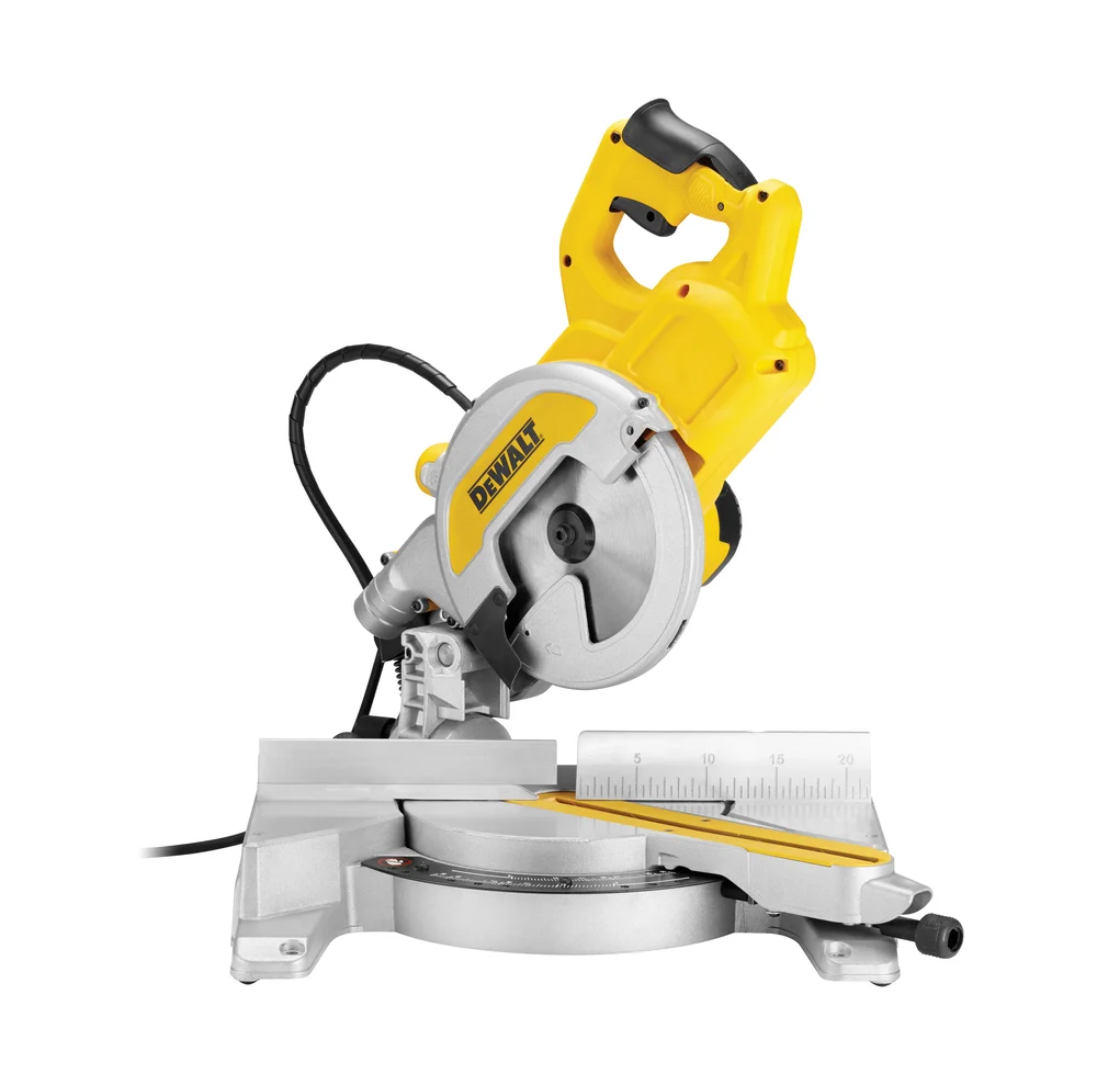Dewalt 1800W Kapp-/gjærsag DWS777 v:7260665 Dewalt 1800W Kapp-/gjærsag DWS777 v:7260665