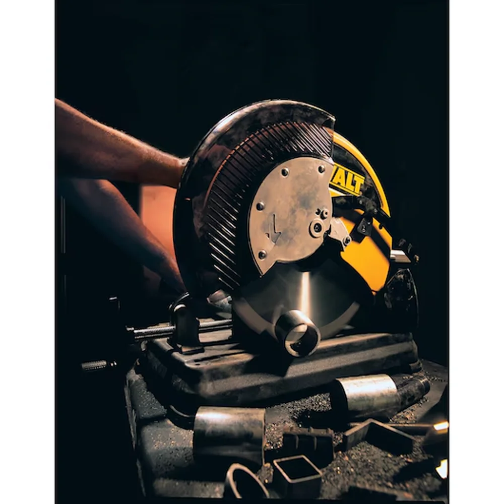 DEWALT METALLKAPPEMASKIN 355MM DW872 DW v:4837536 DEWALT METALLKAPPEMASKIN 355MM DW872 DW v:4837536