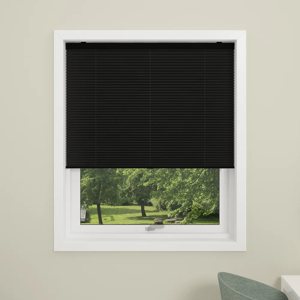 DEBEL PLISSÉGARDIN TOUCH LYSREDUSERENDE 80% SORT 80X210 v:9146718 DEBEL PLISSÉGARDIN TOUCH LYSREDUSERENDE 80% SORT 80X210 v:9146718