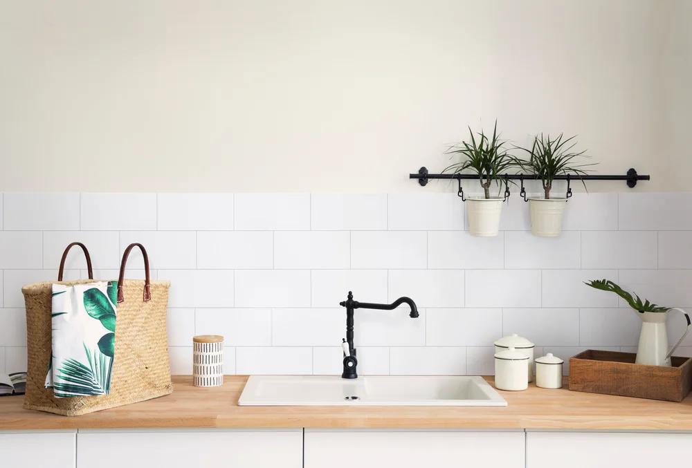 Kjøkkenplate Kitchen Wall Hvit Snø Subway 20x10 cm v:3446289